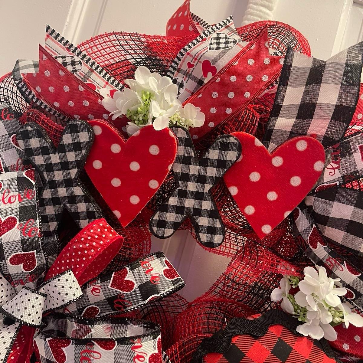 XOXO Valentine Wreath